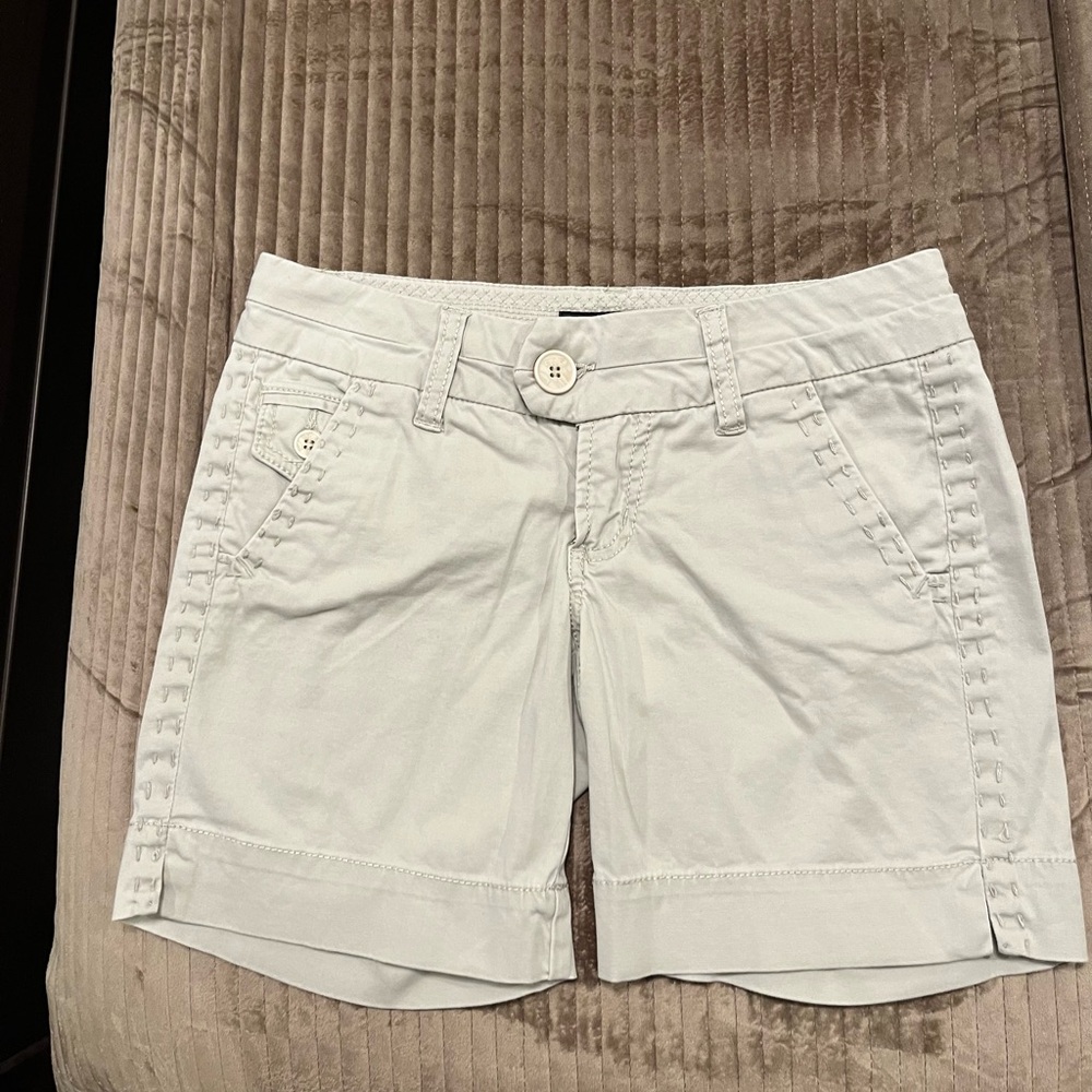 BKE Women's Cream Shorts